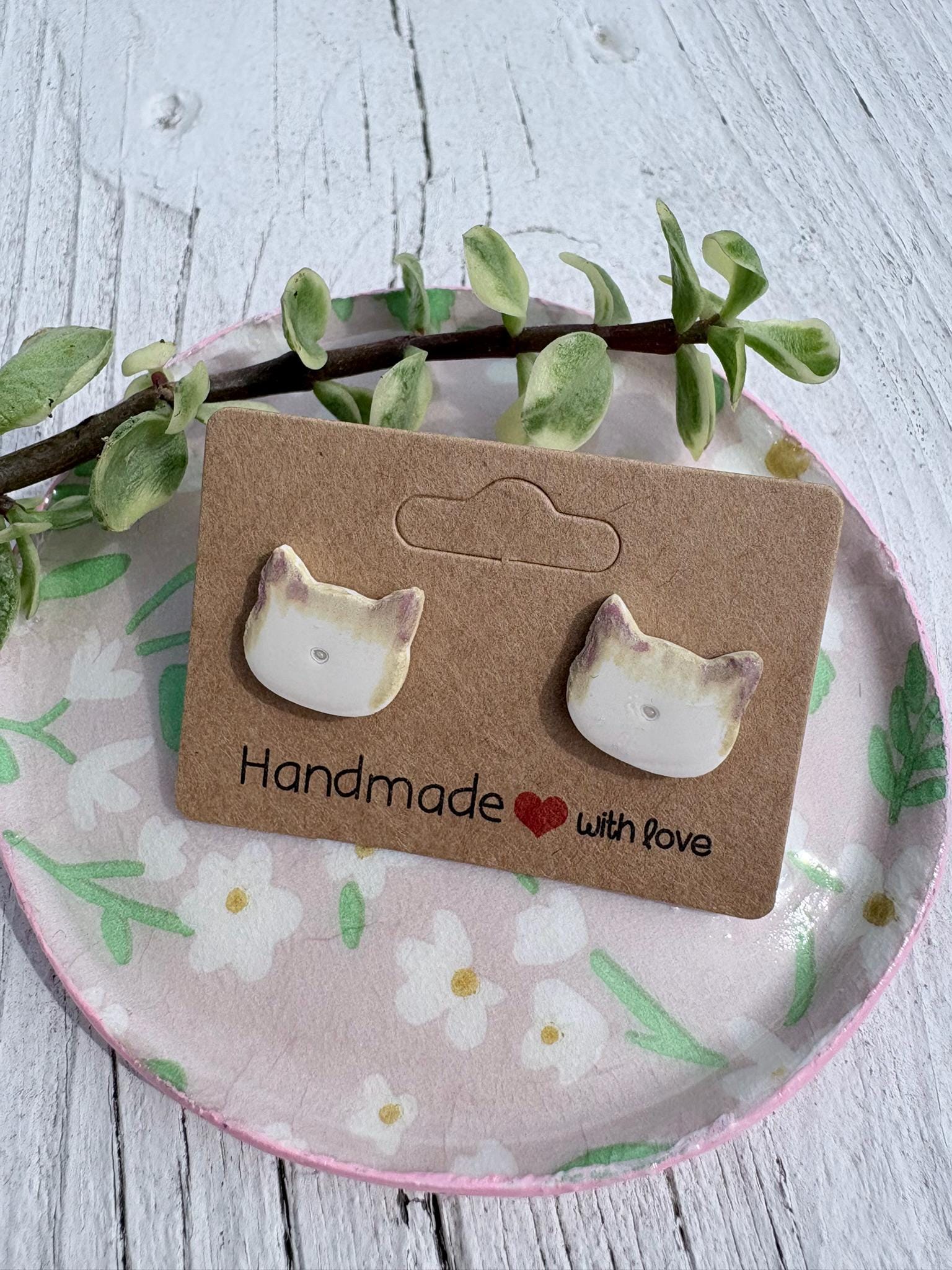Cat Stud Earrings Handmade Polymer Clay Minimalist Kitty Earrings Small Animal Studs Gift for Cat Lovers Hypoallergenic Jewelry