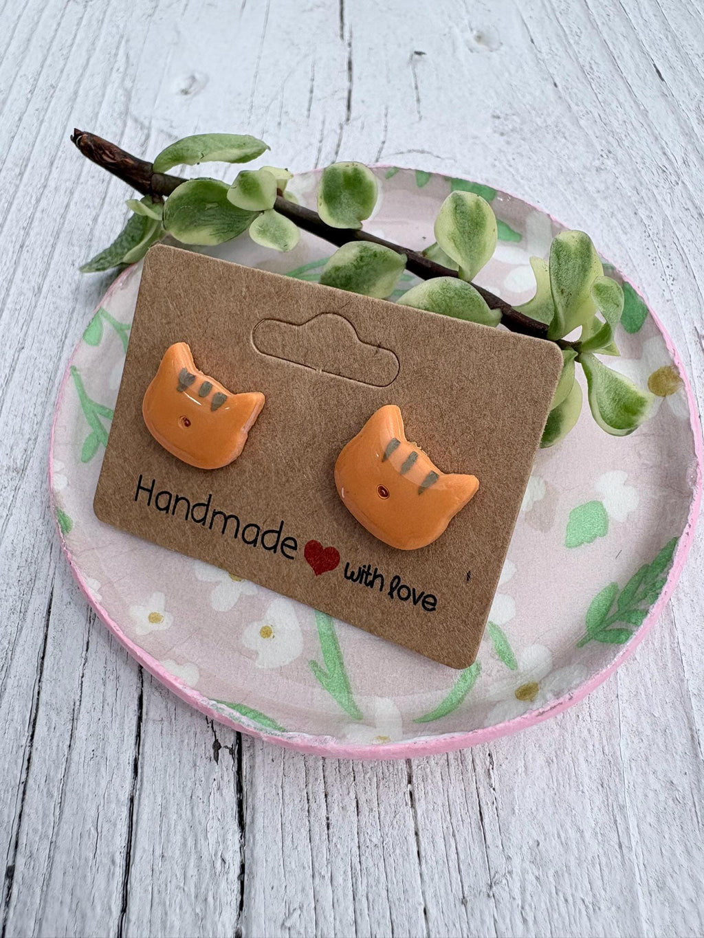 Cat Stud Earrings Handmade Polymer Clay Minimalist Kitty Earrings Small Animal Studs Gift for Cat Lovers Hypoallergenic Jewelry